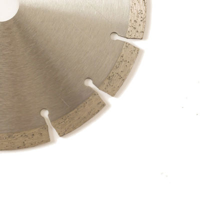 A imprensa fria 7inch 180×1.6/2.2×10×22.23×14T segmentou Diamond Blade For General Purpose, a pedra e o concreto